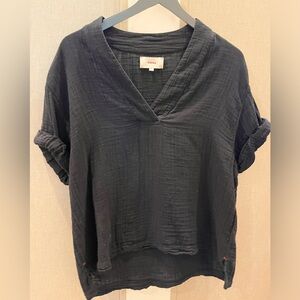 super cute Xirena top, gently worn